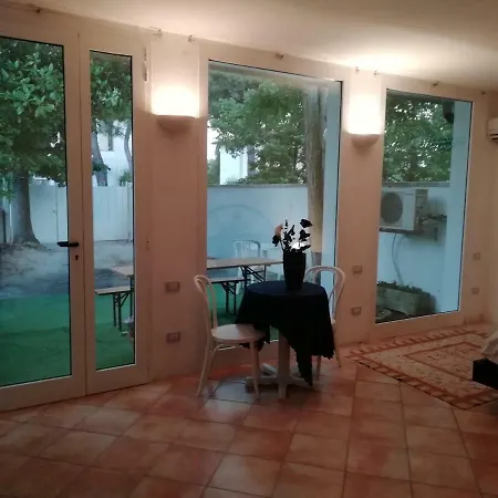 Casa Indipendente Con Giardino 利多尔德纳西奥尼