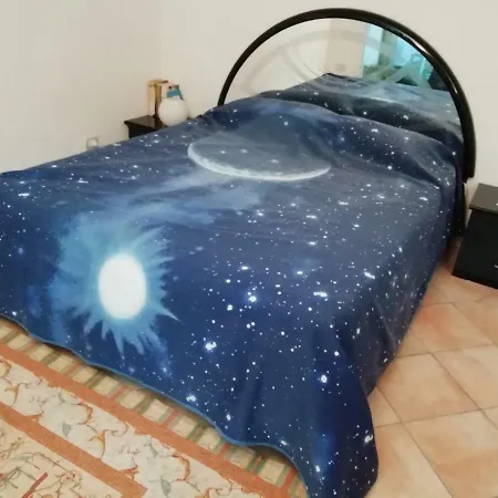 Casa Indipendente Con Giardino *